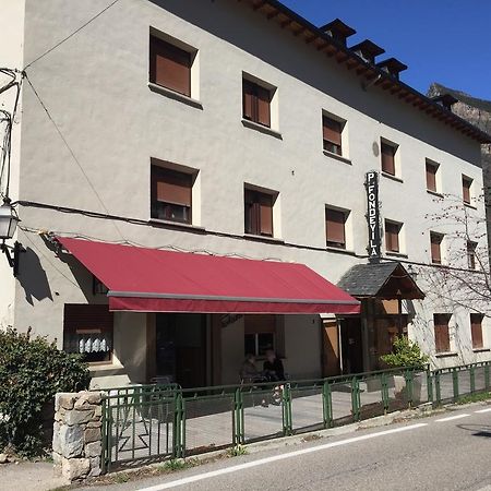 Hostal Fondevila โบอี ภายนอก รูปภาพ